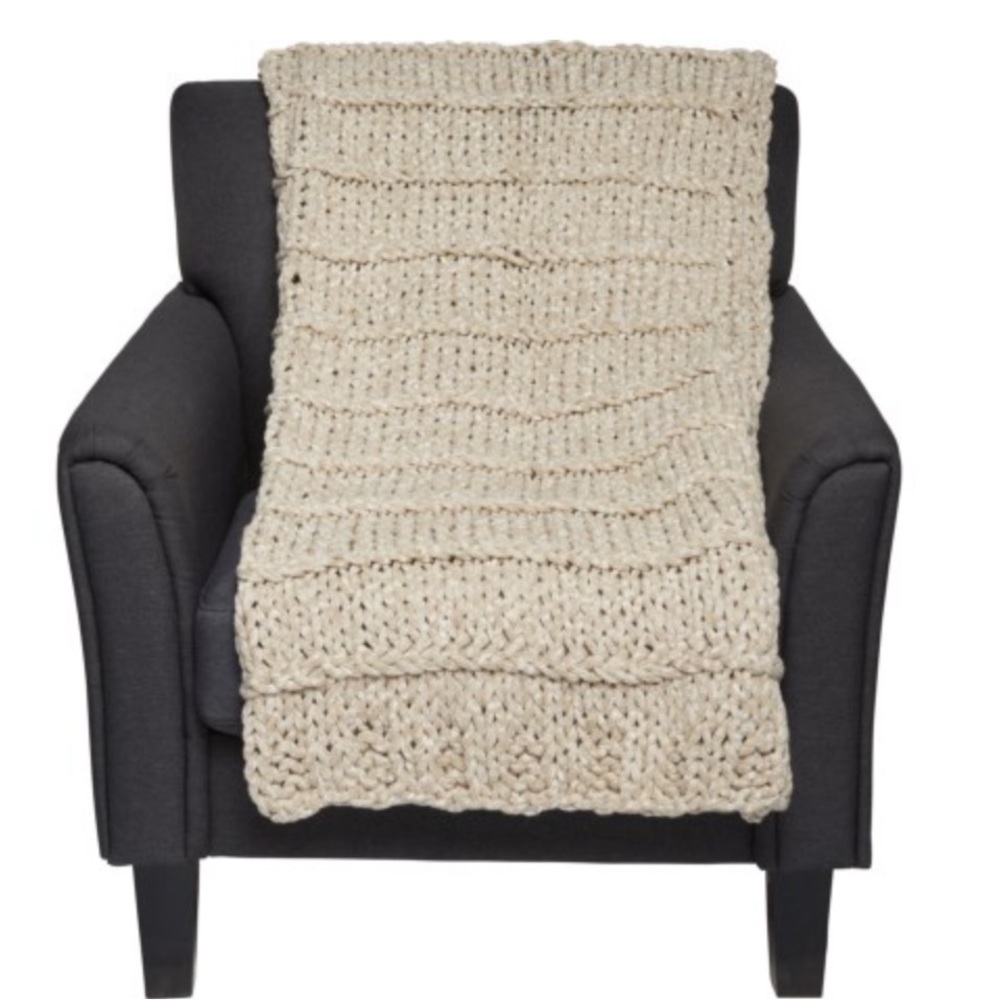 The Farmhouse by Rachel Ashwell Posey Knit Throw Blanket